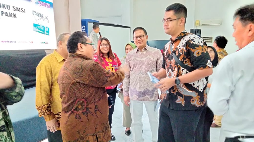 Anugerah pin emas untuk Google